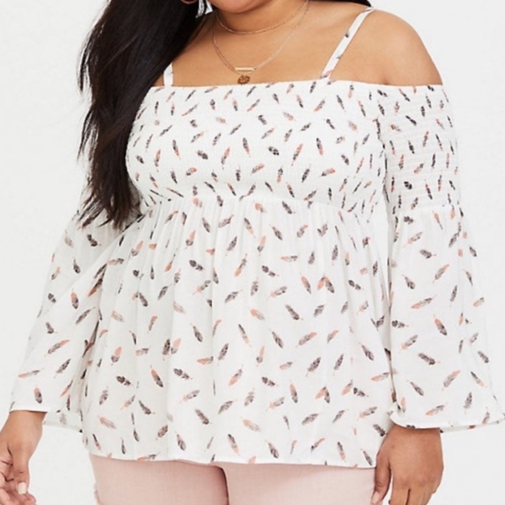 Torrid White Feather Print Blouse Size 2 Challis Cold Shoulder Top